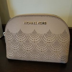 Michael kors rose gold clutch